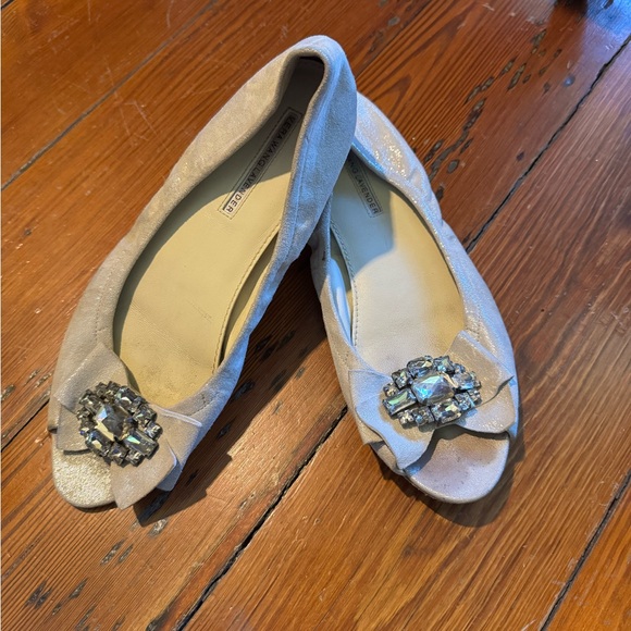 Vera Wang Shoes - Vera Wang Lavender Flats, size 9